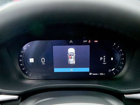 Certified 2025 Volvo XC60 B5 Plus AWD/4WD image 29