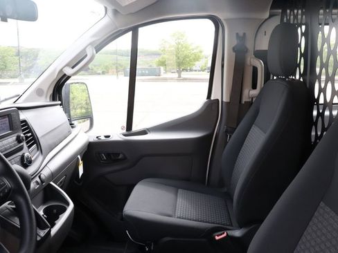 Used 2024 Ford Transit 250 Low Roof w/ Exterior Upgrade Package RWD image 10