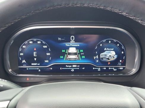 Used 2023 Chevrolet Tahoe Premier w/ Premium Package 2 image 7