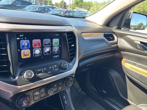 Used 2019 GMC Acadia Denali w/ Technology Package AWD/4WD image 19