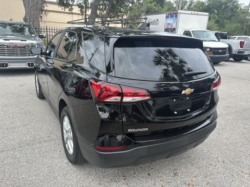 Used 2023 Chevrolet Equinox LS w/ Driver Confidence II Package FWD image 5