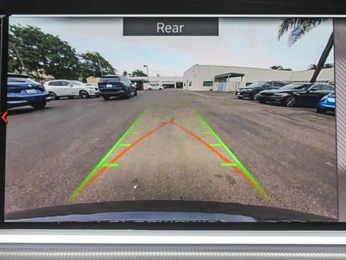 Used 2022 BMW X6 xDrive40i w/ M Sport Package image 24