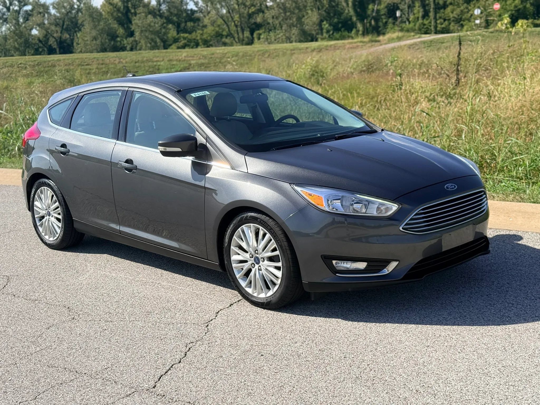 Used 2016 Ford Focus Titanium FWD image 38