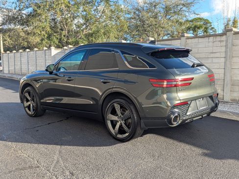 Used 2025 Genesis GV70 3.5T Sport w/ Sport Prestige Package image 3