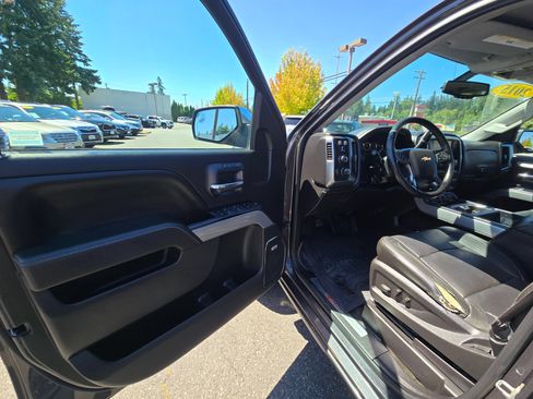 Used 2015 Chevrolet Silverado 1500 LTZ Z71 w/ LTZ Plus Package AWD/4WD image 20