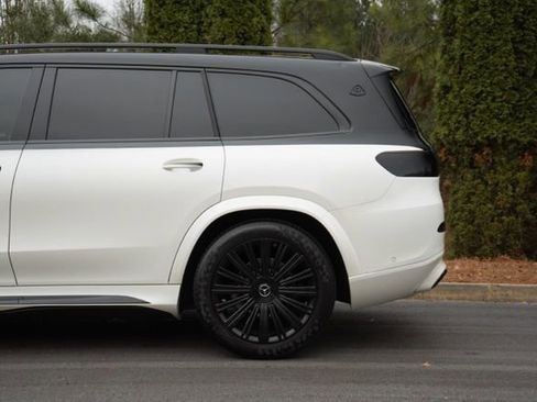 Used 2021 Mercedes-Benz Maybach GLS 600 4MATIC image 7