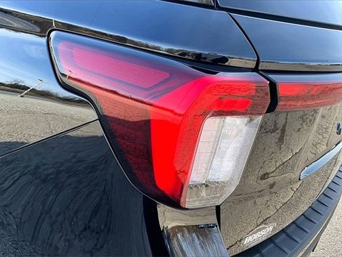 Used 2025 Ford Explorer ST-Line w/ ST-Line Street Pack image 30