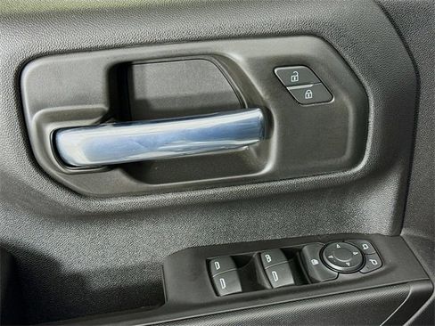 Used 2025 Chevrolet Silverado 2500 Custom w/ Custom Convenience Package image 17