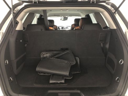 Used 2017 Buick Enclave Leather image 8