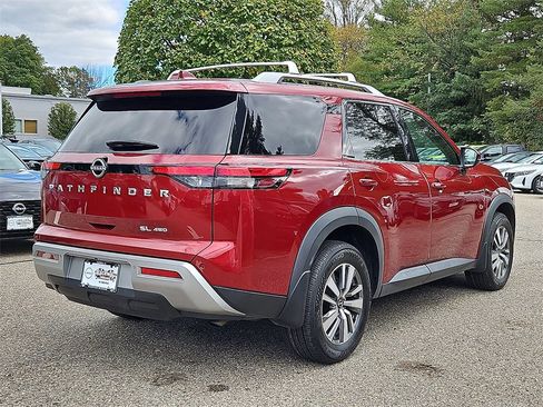 Certified 2022 Nissan Pathfinder SL image 7