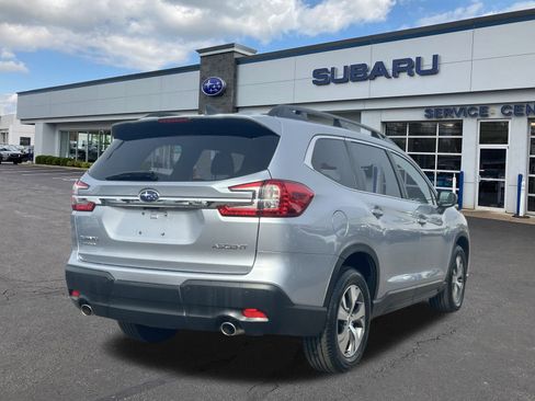 Used 2024 Subaru Ascent Premium w/ Convenience Package image 7