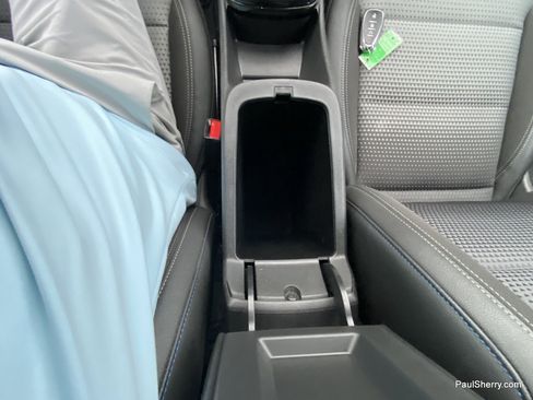 Used 2025 Chevrolet Trax LT w/ LT Convenience Package FWD image 25