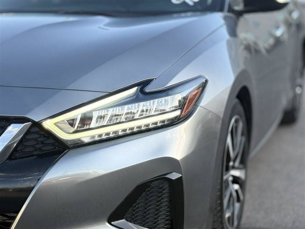 Used 2022 Nissan Maxima SV w/ Floor Mat Group FWD image 13