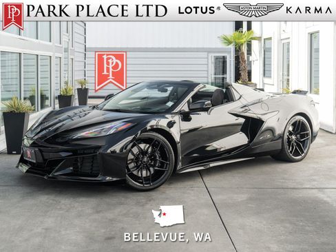 Used 2025 Chevrolet Corvette Z06 RWD image 1