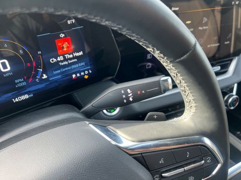 Used 2025 Chevrolet Equinox LT image 41