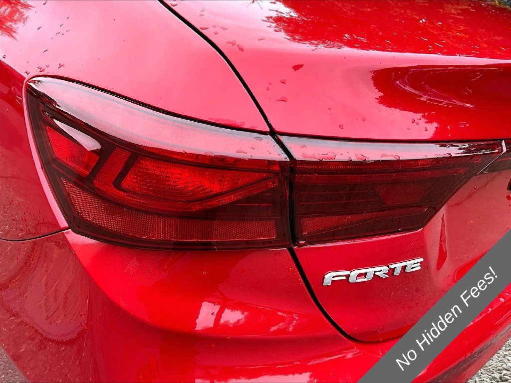 Used 2022 Kia Forte LXS FWD image 25