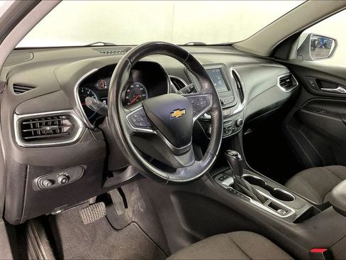 Used 2018 Chevrolet Equinox LT image 18