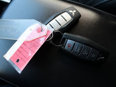 Used 2023 Mitsubishi Outlander SE Black Edition image 24