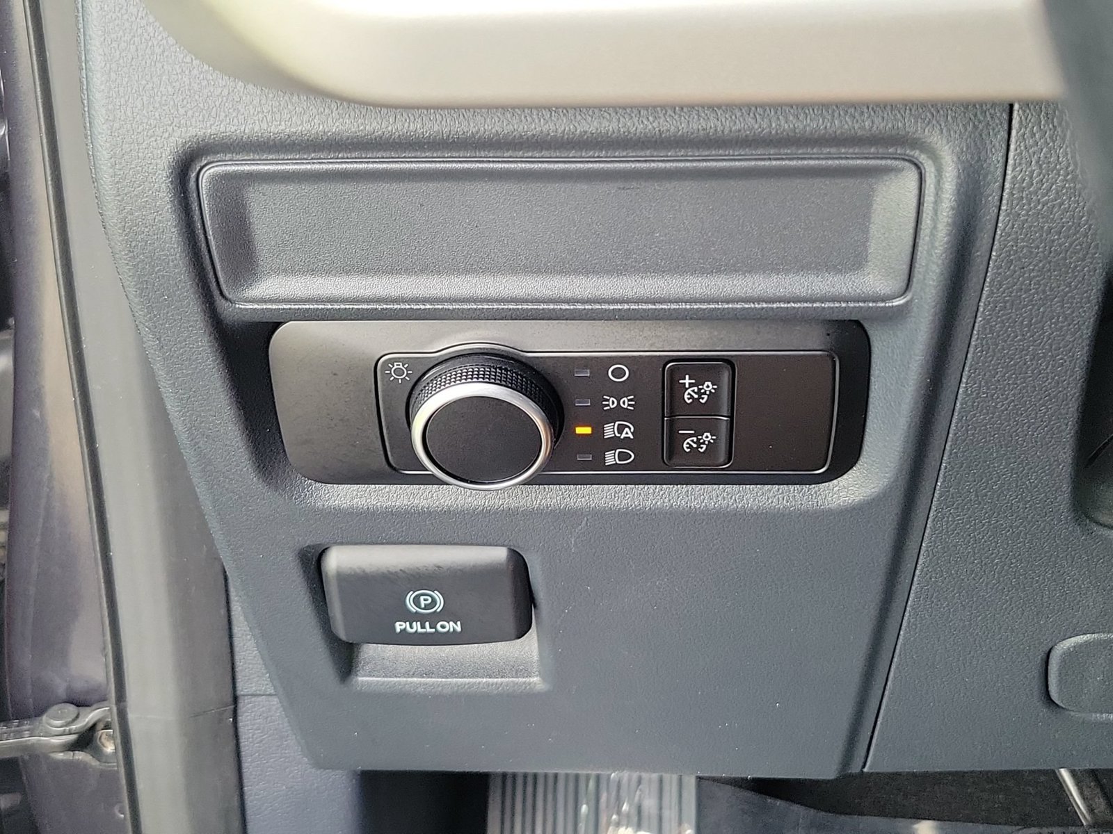 Used 2024 Ford Expedition XLT RWD image 21