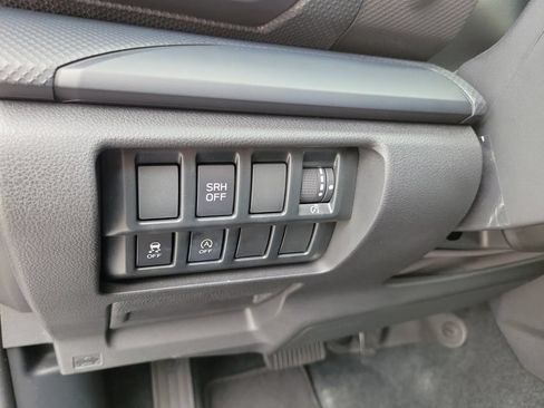 Used 2021 Subaru Forester AWD/4WD image 27