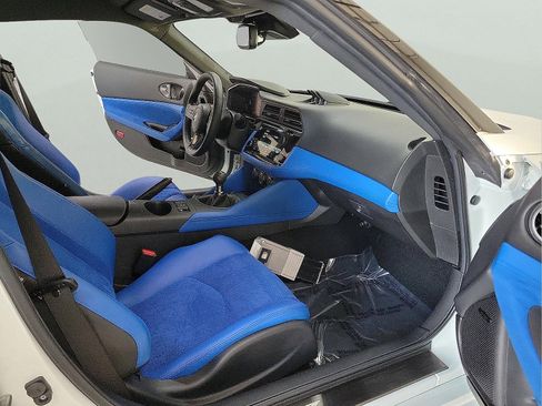 Used 2024 Nissan Z Performance w/ Floor Mat Package image 19