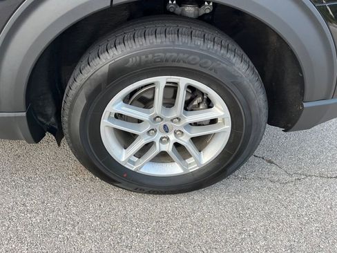 Used 2025 Ford Explorer Active image 40