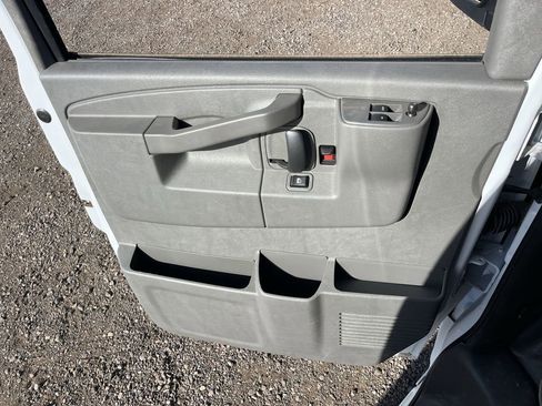 New 2025 GMC Savana 2500 Extended w/ Driver Convenience Package image 19