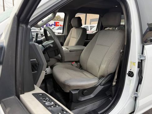 Used 2017 Ford F250 XLT w/ Camper Package AWD/4WD image 18