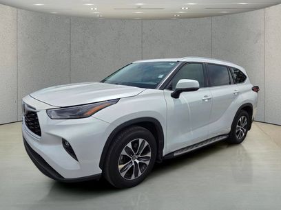 Used 2022 Toyota Highlander XLE