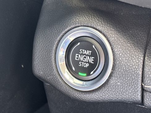 Used 2023 Buick Envision Avenir image 18