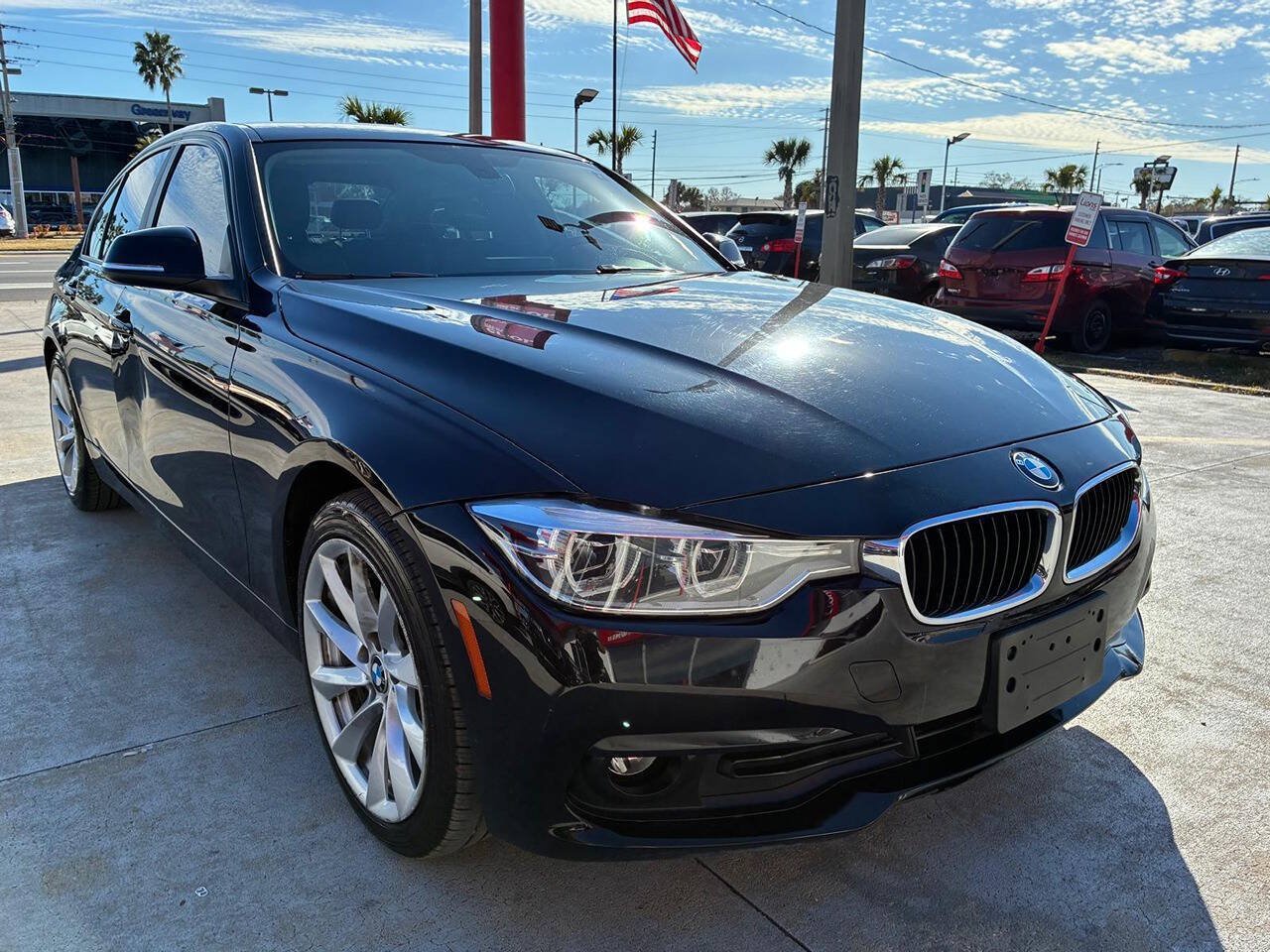 Used 2018 BMW 320i Sedan RWD image 11
