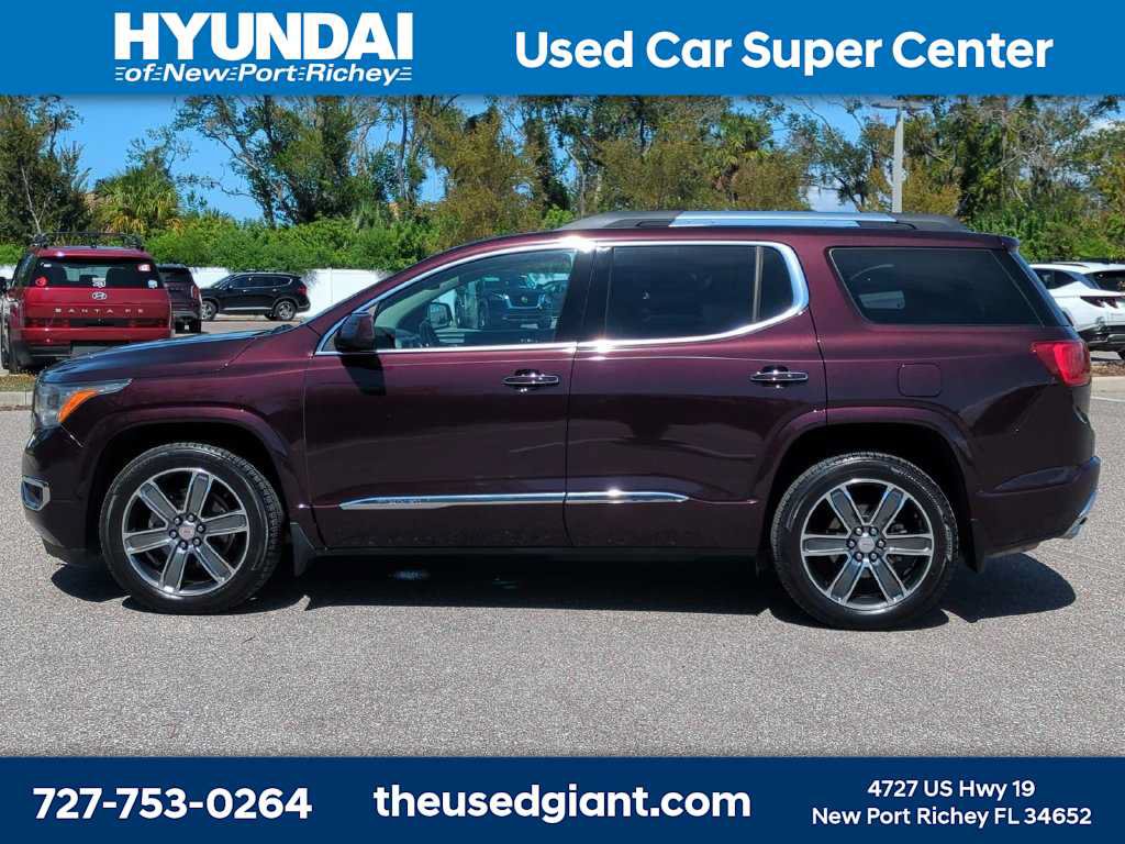 Used 2018 GMC Acadia Denali w/ Technology Package FWD image 2