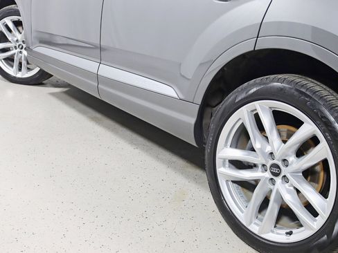 Used 2018 Audi Q7 3.0T Prestige w/ Prestige Package image 12