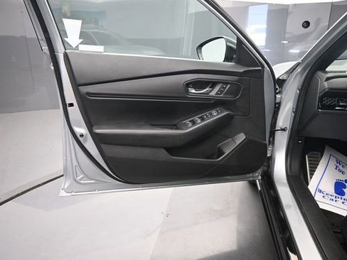 Used 2024 Honda Accord Sport image 9