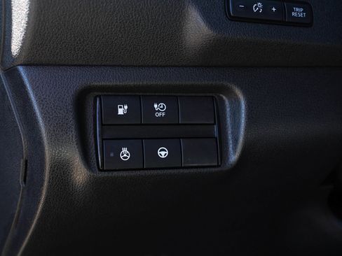 Used 2018 Nissan Leaf SL w/ SL Technology Package FWD image 25