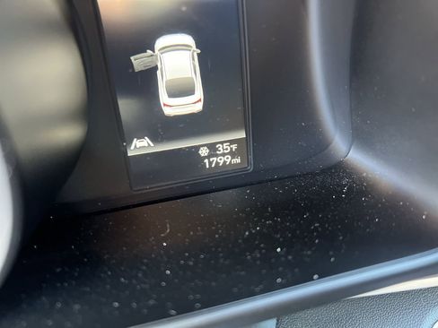 Used 2023 Hyundai Elantra SEL image 22