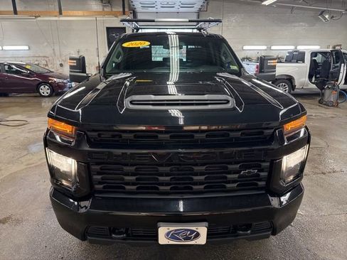 Used 2020 Chevrolet Silverado 2500 Custom image 2