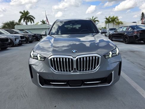 New 2026 BMW X5 sDrive40i image 2