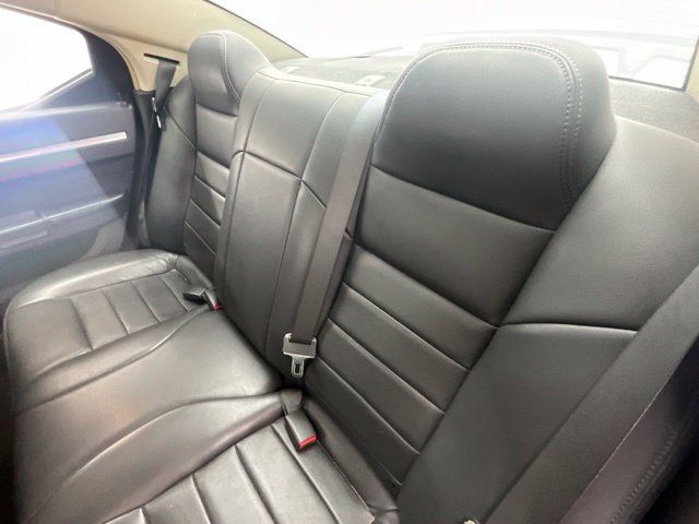 Used 2009 Dodge Charger SE RWD image 5