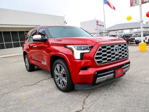 Certified 2024 Toyota Sequoia Capstone AWD/4WD image 5