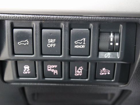 Used 2017 Subaru Outback 2.5i Limited image 13