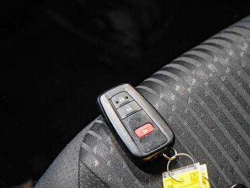 Certified 2017 Toyota Prius Two w/ Carpet Mat Package image 29