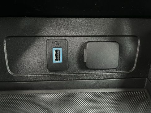 Used 2019 Ford Escape S image 17