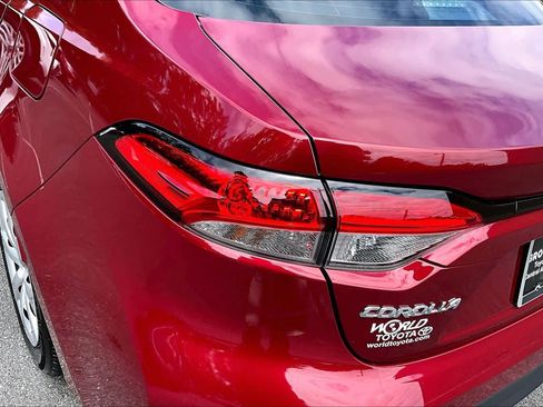 Used 2023 Toyota Corolla LE FWD image 28