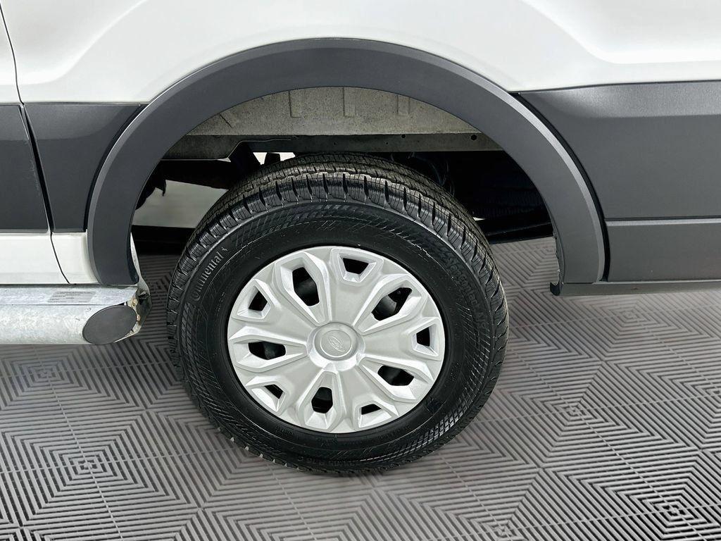 Used 2025 Ford Transit 250 Low Roof w/ Exterior Upgrade Package RWD image 27