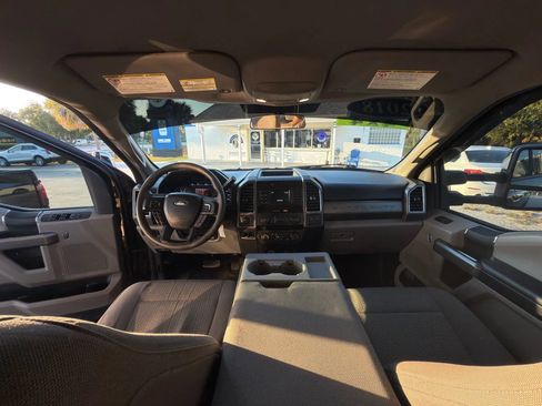 Used 2018 Ford F250 XLT w/ XLT Value Package image 17