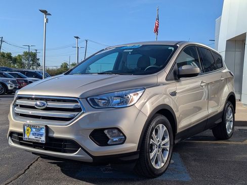 Used 2017 Ford Escape SE FWD image 7