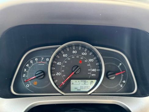 Used 2014 Toyota RAV4 LE image 19