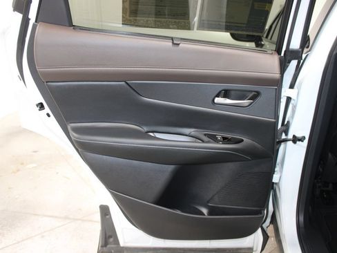 Used 2025 Nissan Murano Platinum w/ Cargo Package AWD/4WD image 32