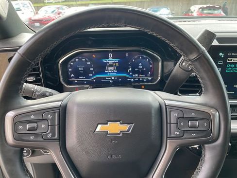 Used 2024 Chevrolet Silverado 3500 High Country image 31